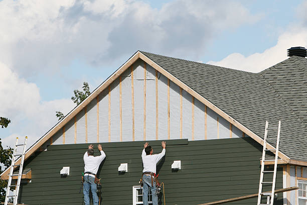 Professional Siding Contractor technician working in Winchester, OH